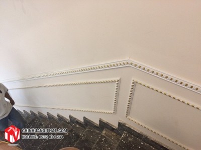 Mẫm chỉ trang trí cầu thang